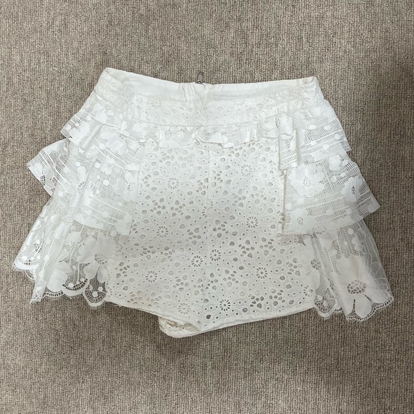 For Love & Lemons Las Palmas Lace Shorts in White SZ Small (worn once) sold out - Picture 6 of 8